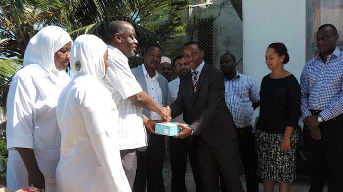 Strategis Insurance Yakamdhi Msaada wa Vifaa vya Wodi ya Wazazi Hospitali ya Mnazi Mmoja Zanzibar